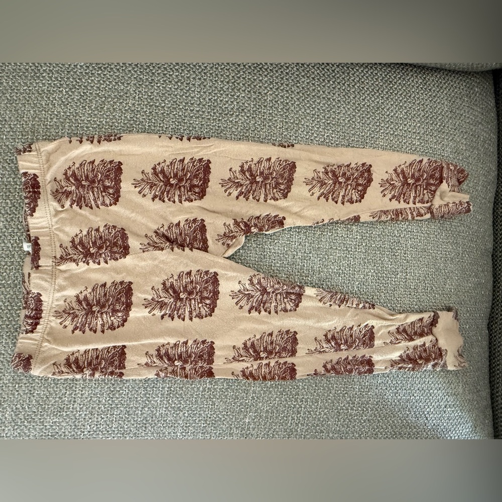 kate quinn Beige Leggings with Brown Pinecone Motif